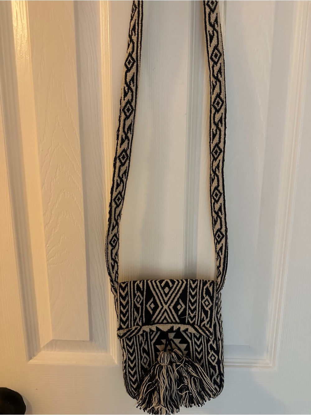 Aritzia Black and Cream Geometric Woven Crossbody with Tassel